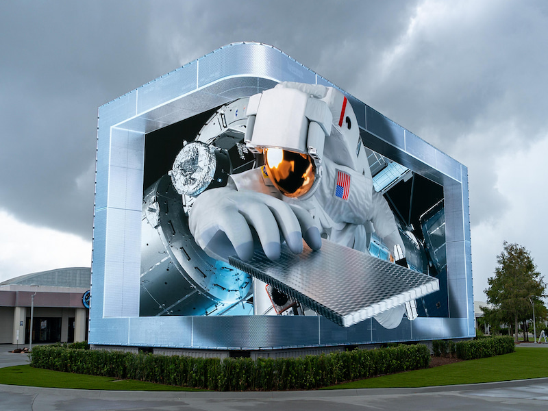 3D LED DISPLAY 3D LED DISPLAY
